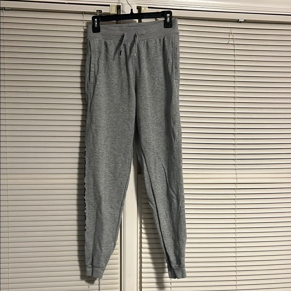 Under Armour mens jogger pant size M